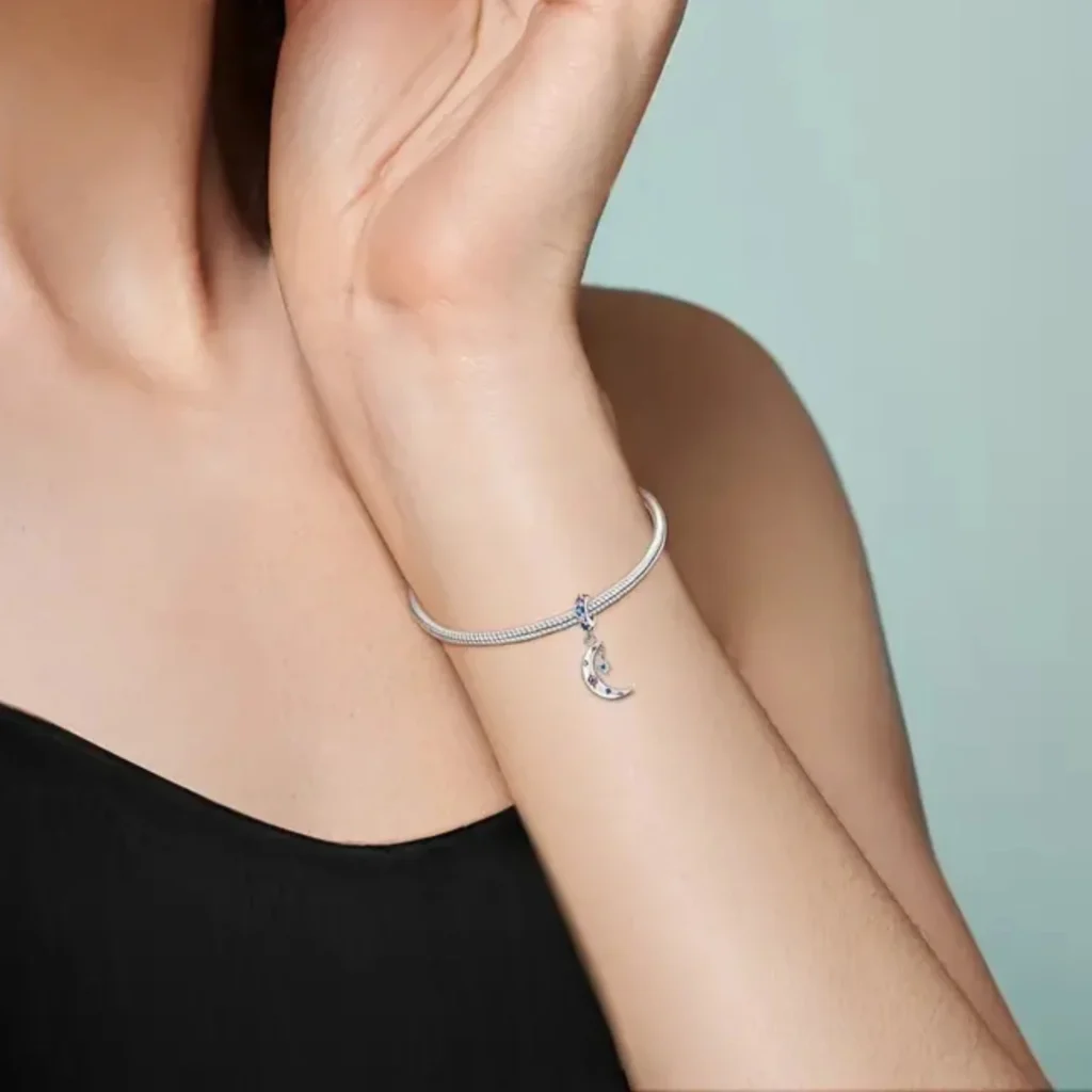 Charm Colgante Luna Con Circones