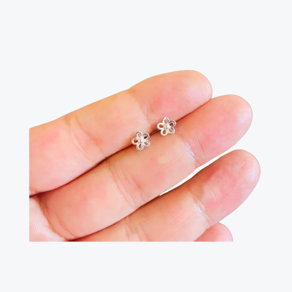 Aros de Plata 925 Flor Con Tope Tuerca