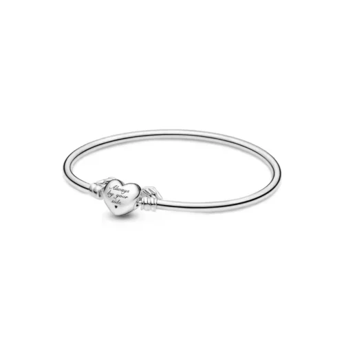 Pulsera Rígida Plateada Con Broche de Corazón Y Alas