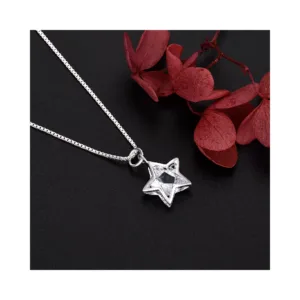 Collar De Plata Con Colgante De Estrella y Cristal Derecha