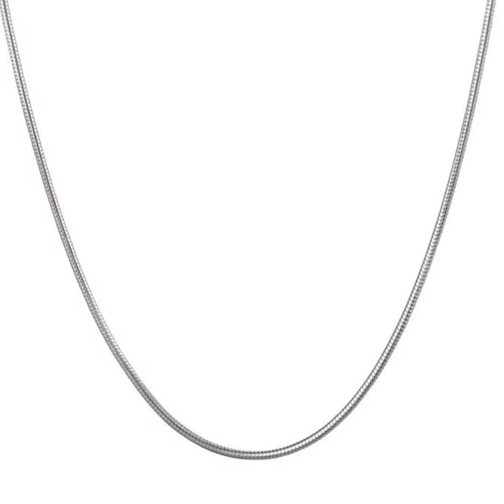 Cadena Tipo Serpiente Color Plateado 0.9 mm
