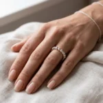 Anillo antiestres en mano Anillo antiestrés de plata 925 con esferas talla 19