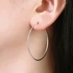 Aros argolla lisas 60 mm acercamiento Aros argolla lisas 60 mm acercamiento