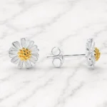 Aros de plata 925 pequeñas margaritas marmol Aros de plata 925 pequeñas margaritas marmol