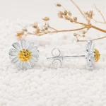 Aros de plata 925 pequeñas margaritas piedras Aros de plata 925 pequeñas margaritas piedras