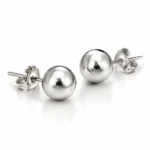Aros de plata esferas lisas realista Aros de plata esferas lisas realista
